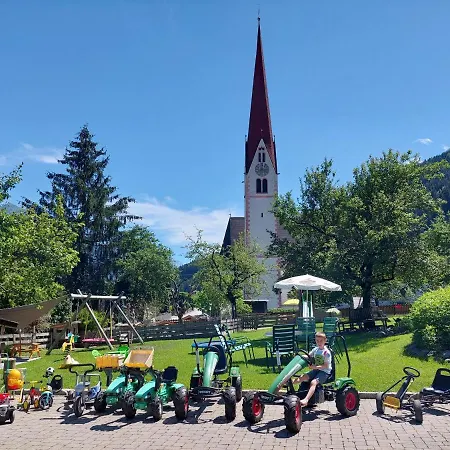 Brixnerhof Im Zillertal Casa de hóspedes Schlitters