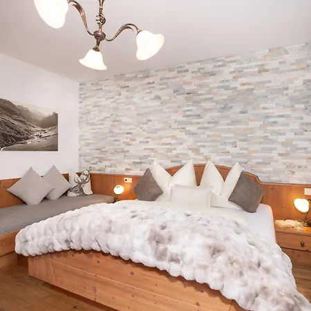 Guest house Brixnerhof Im Zillertal Schlitters